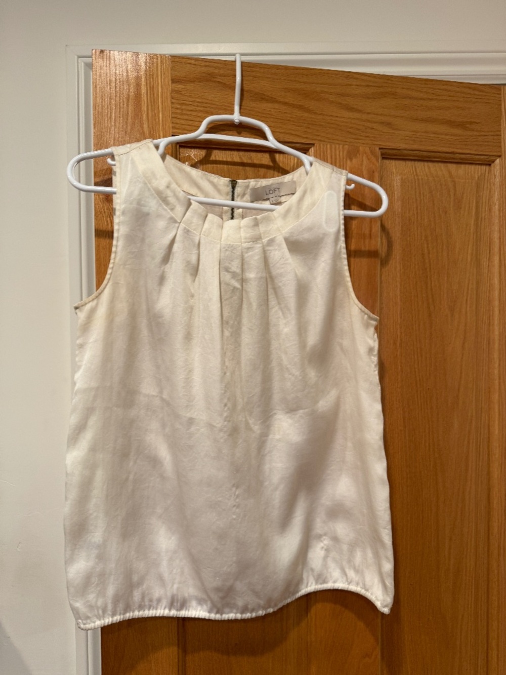 Loft. Sleeveless blouse